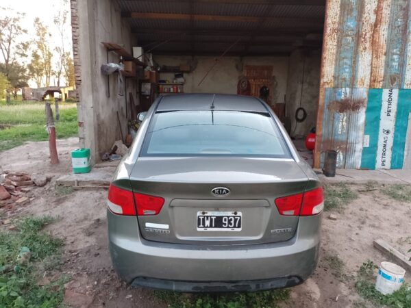 KIA cerato forte 2010 - Image 5